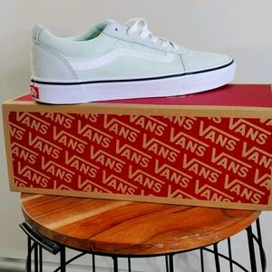 VANS WOMENS WARD SNEAKER - PALE GREEN